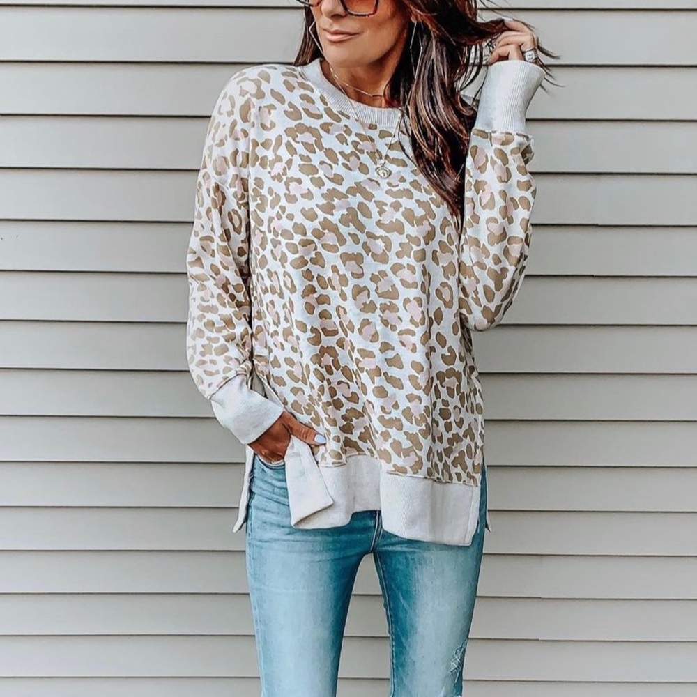 Oversized Leopard Sweatshirt